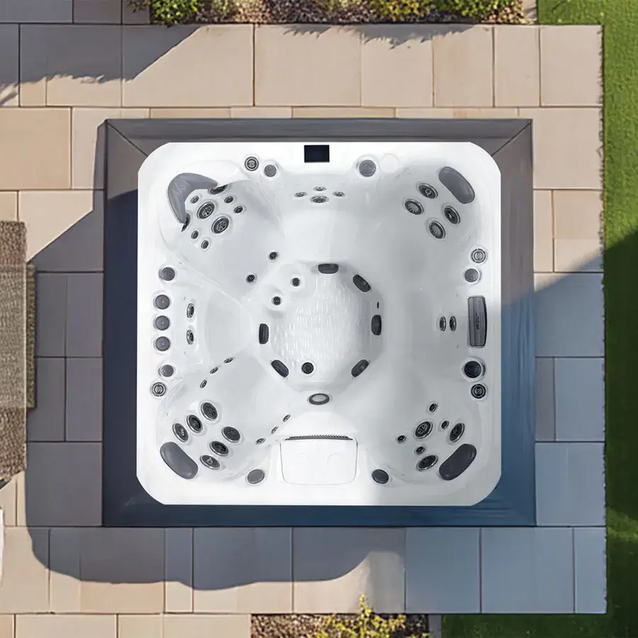 Colombo Hot Tub